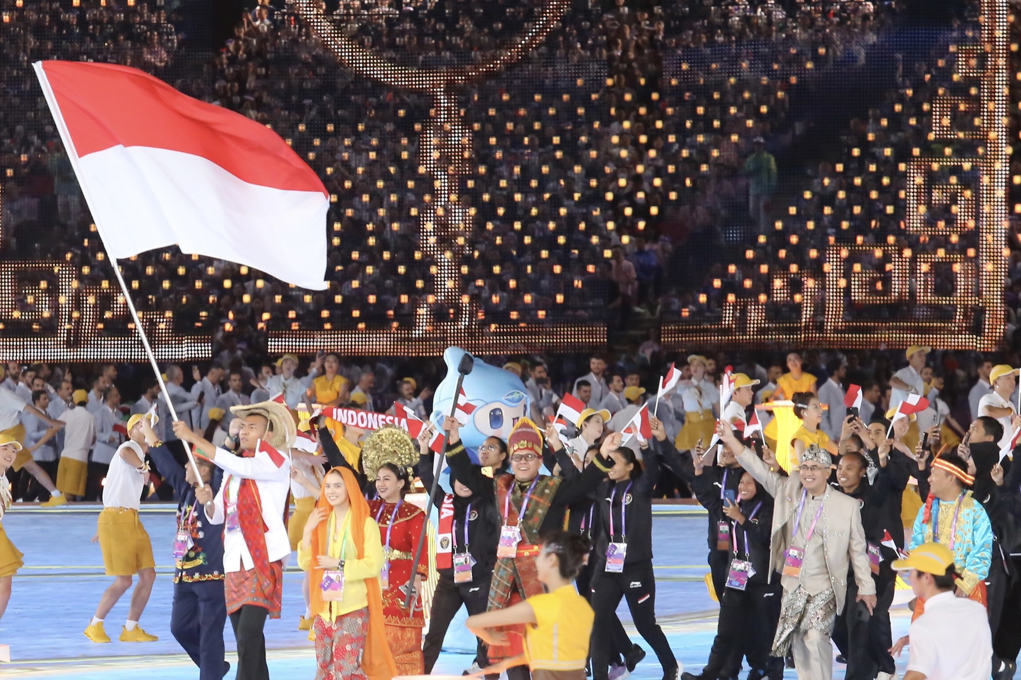 Khai mạc ASIAD 19: Từ tr&aacute;i tim đến tr&aacute;i tim, hướng về ch&acirc;u &Aacute; - Ảnh 22.