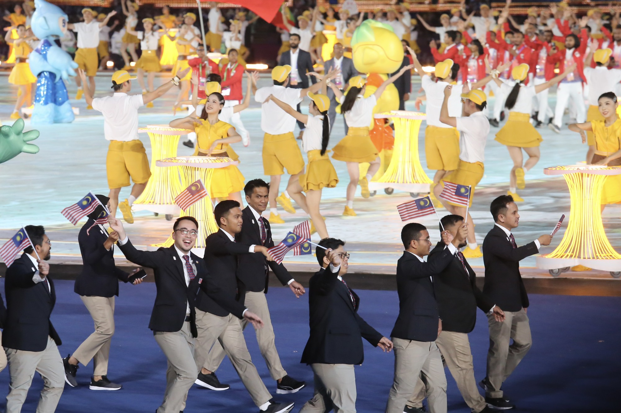 Khai mạc ASIAD 19: Từ tr&aacute;i tim đến tr&aacute;i tim, hướng về ch&acirc;u &Aacute; - Ảnh 23.