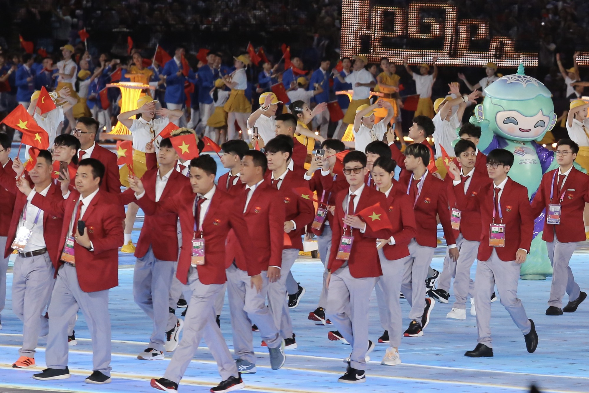 Khai mạc ASIAD 19: Từ tr&aacute;i tim đến tr&aacute;i tim, hướng về ch&acirc;u &Aacute; - Ảnh 16.