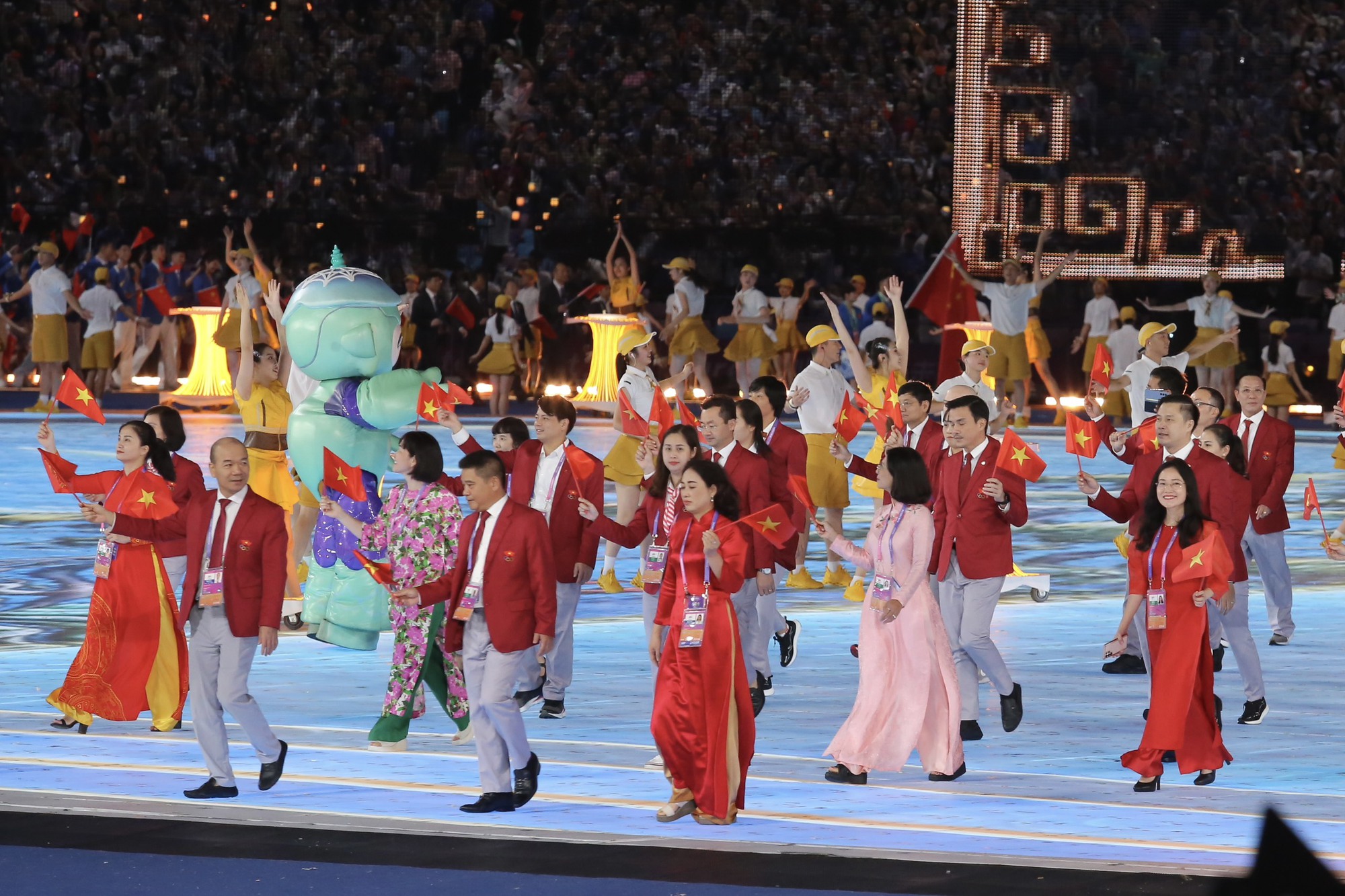 Khai mạc ASIAD 19: Từ tr&aacute;i tim đến tr&aacute;i tim, hướng về ch&acirc;u &Aacute; - Ảnh 17.