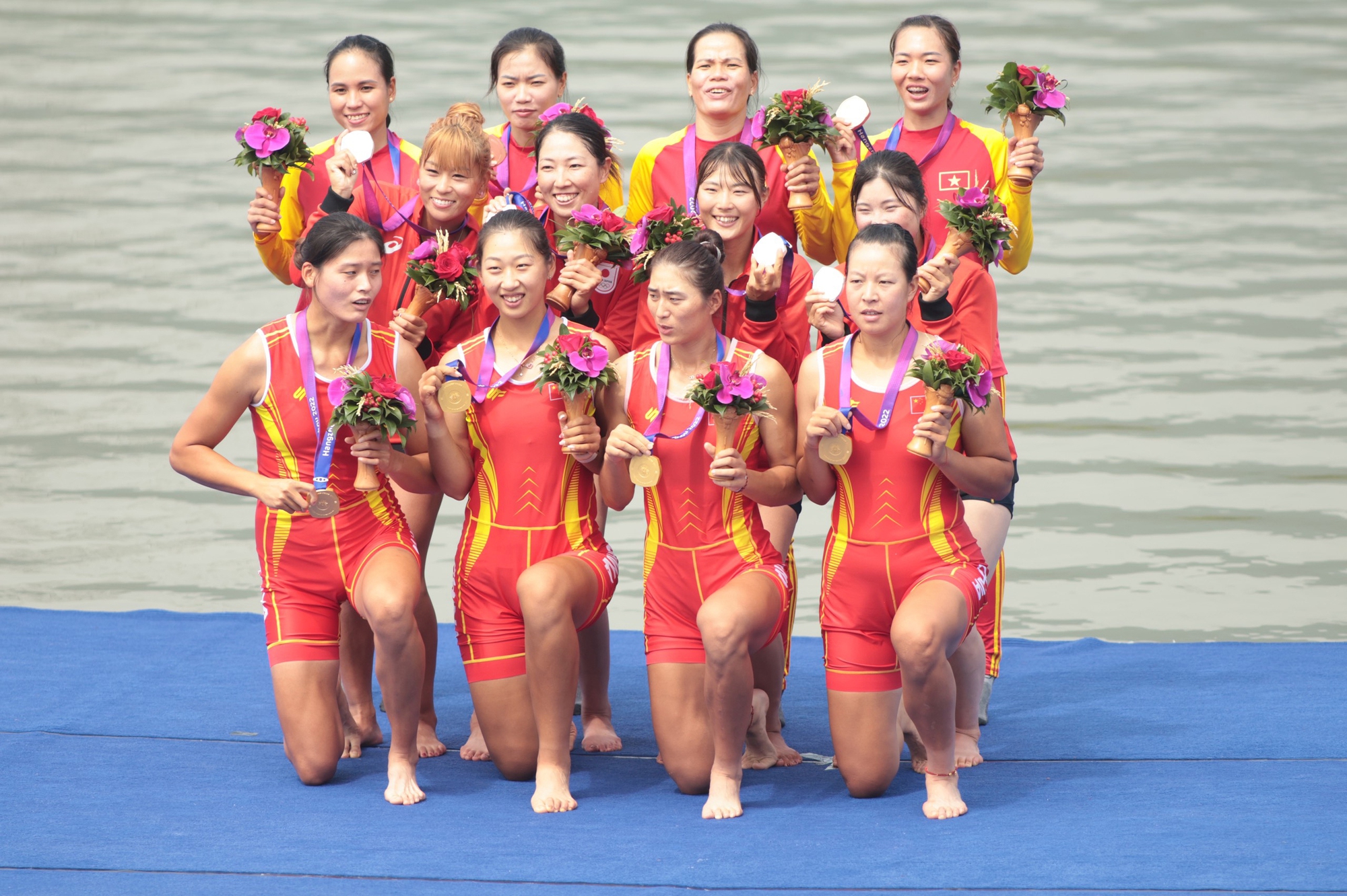 Hai tấm huy chương đồng quý giá