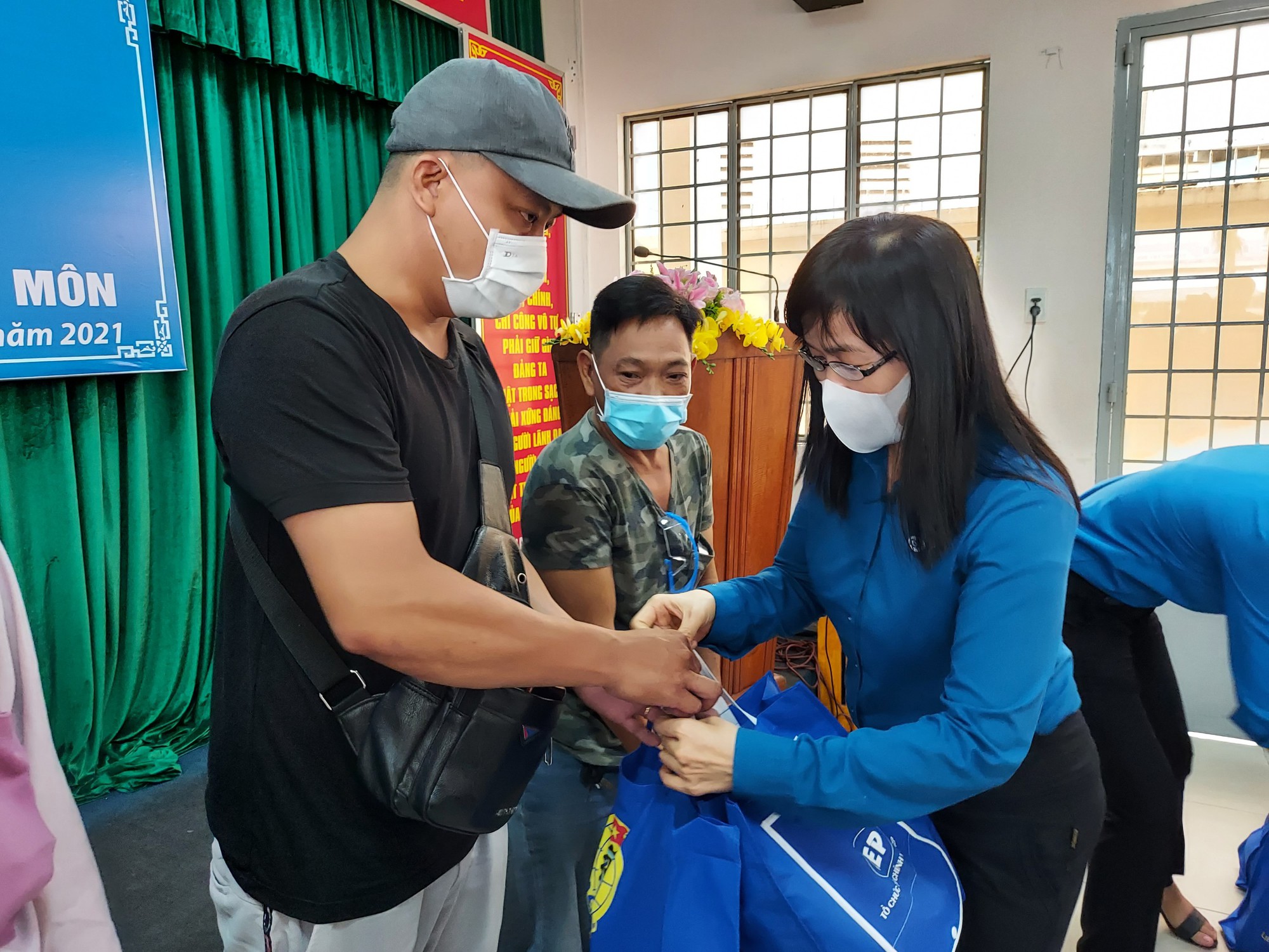 Gi&uacute;p c&ocirc;ng nh&acirc;n - lao động tr&aacute;nh bẫy t&iacute;n dụng đen - Ảnh 3.