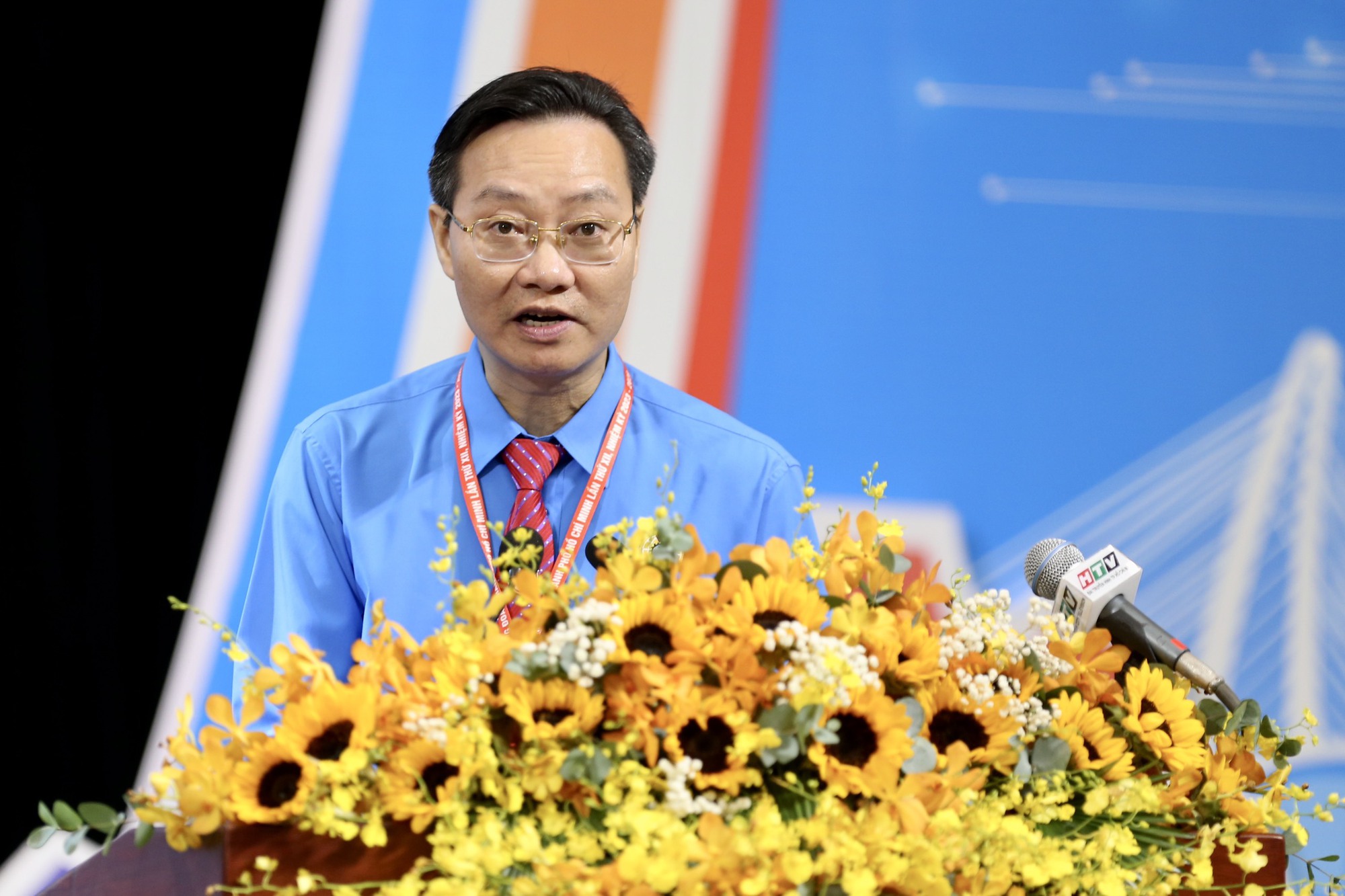 Gi&uacute;p c&ocirc;ng nh&acirc;n - lao động tr&aacute;nh bẫy t&iacute;n dụng đen - Ảnh 1.