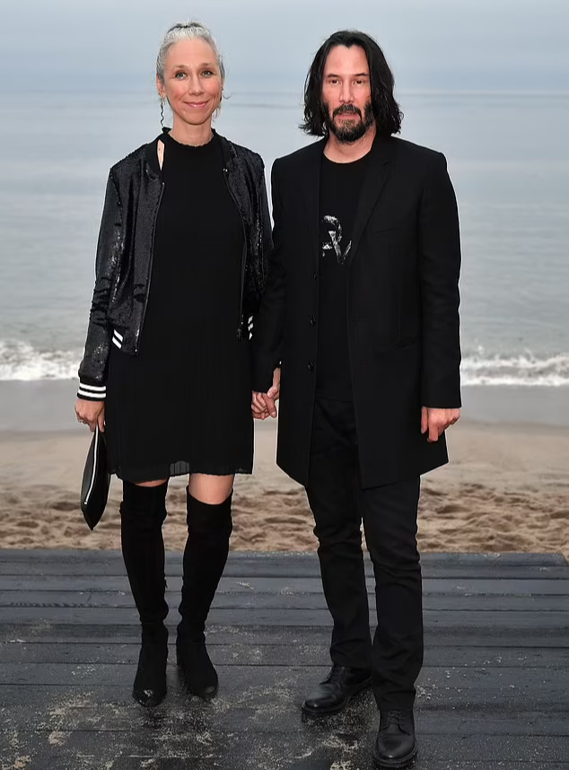 Bạn g&aacute;i 50 tuổi hết lời khen t&agrave;i tử Keanu Reeves - Ảnh 3.