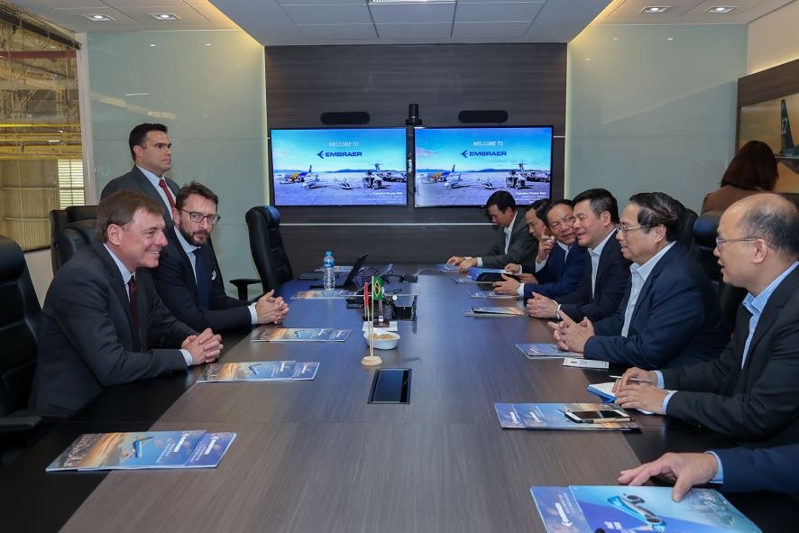 Tập đo&agrave;n h&agrave;ng kh&ocirc;ng Embraer muốn mở rộng hợp t&aacute;c tại Việt Nam - Ảnh 3.