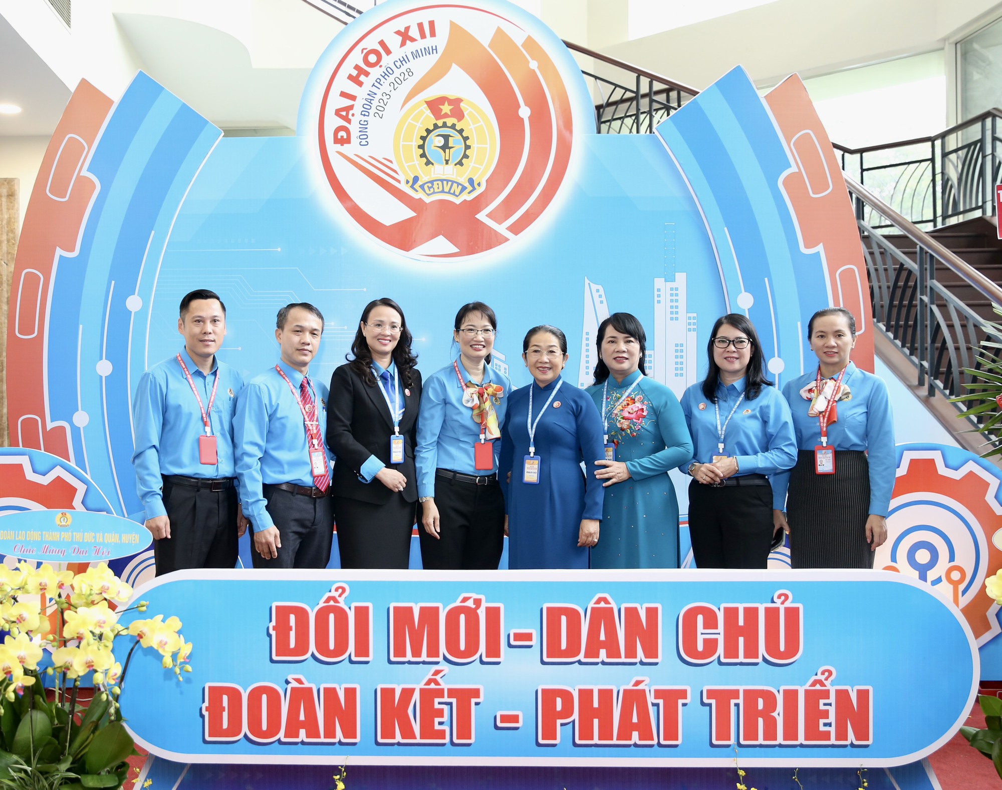 L&atilde;nh đạo Th&agrave;nh ủy TP HCM v&agrave; Tổng LĐLĐ Việt Nam đến dự phi&ecirc;n bế mạc Đại hội XII C&ocirc;ng đo&agrave;n TP HCM - Ảnh 6.