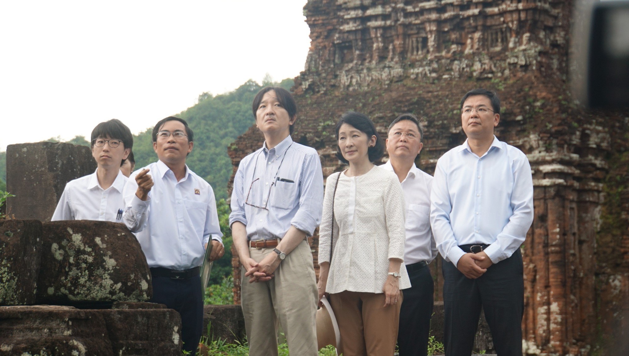 Hoàng Thái tử Nhật Bản và Công nương tham quan Mỹ Sơn