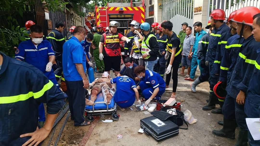 Vụ sập nhà 4 tầng tại TP HCM: Hai nạn nhân nặng, bệnh viện khởi động quy trình báo động đỏ