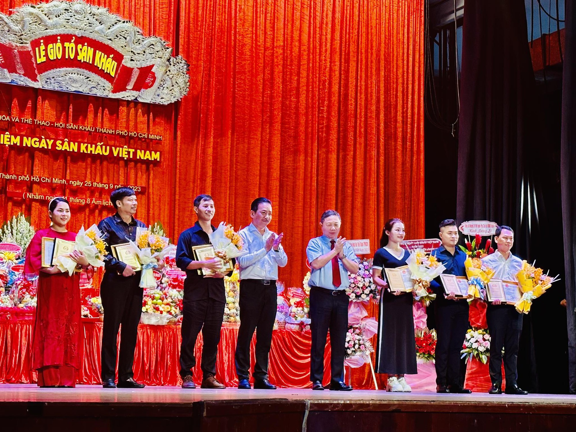TP HCM long trọng tổ chức lễ Giỗ Tổ sân khấu