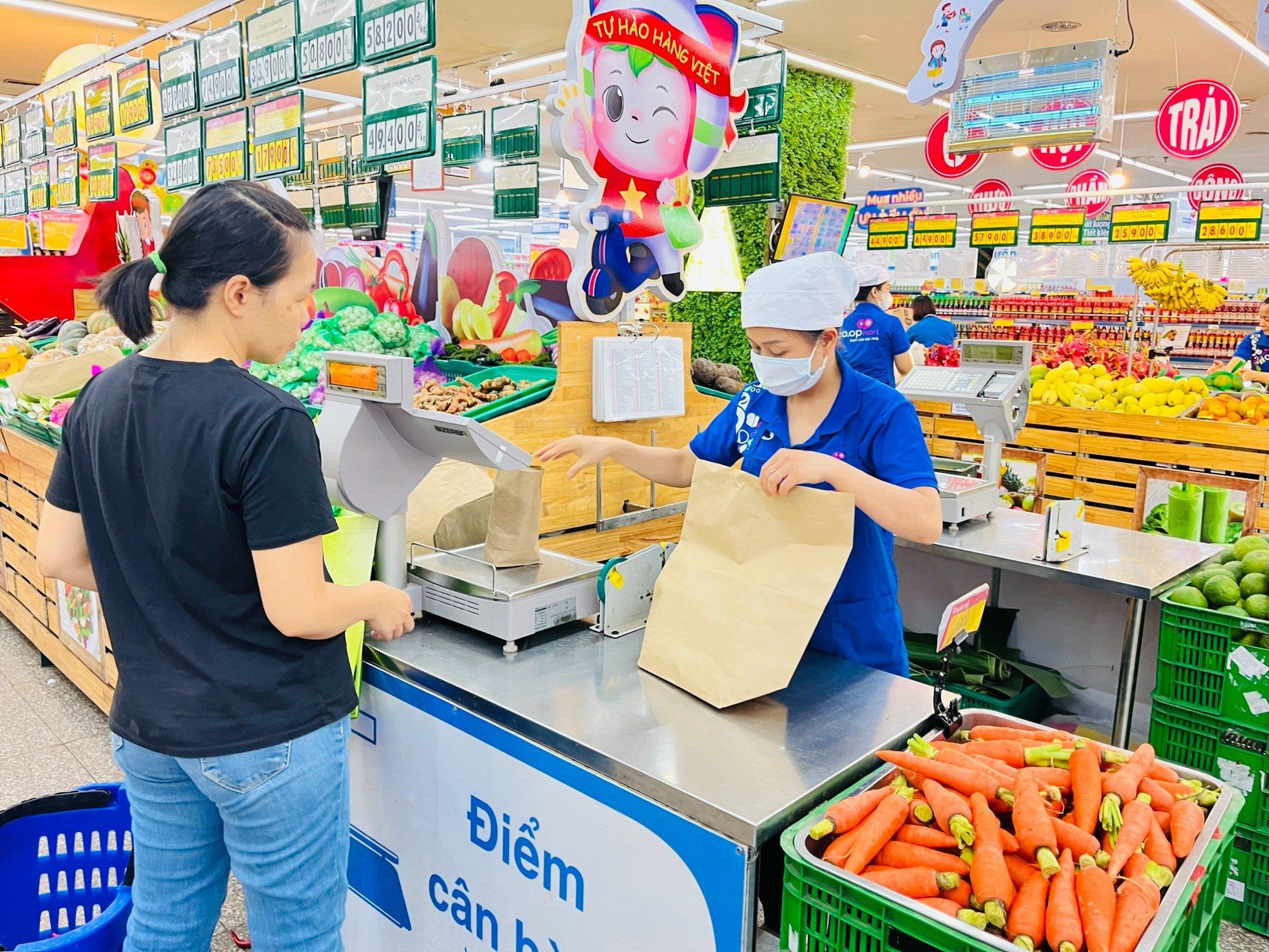 Co.opmart Huế tổ chức “Tuần lễ không túi nilon”