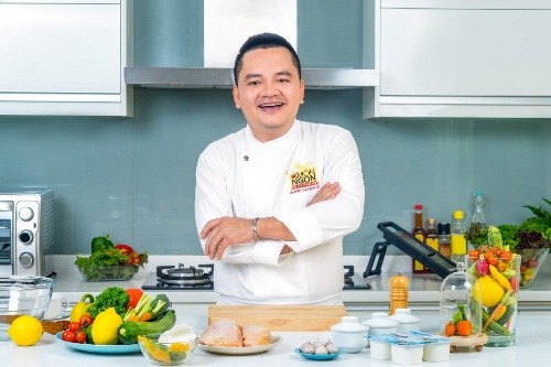 Vụ chửi tục tĩu tr&ecirc;n Facebook đầu bếp V&otilde; Quốc: Phải xử l&yacute; đến nơi đến chốn! - Ảnh 1.