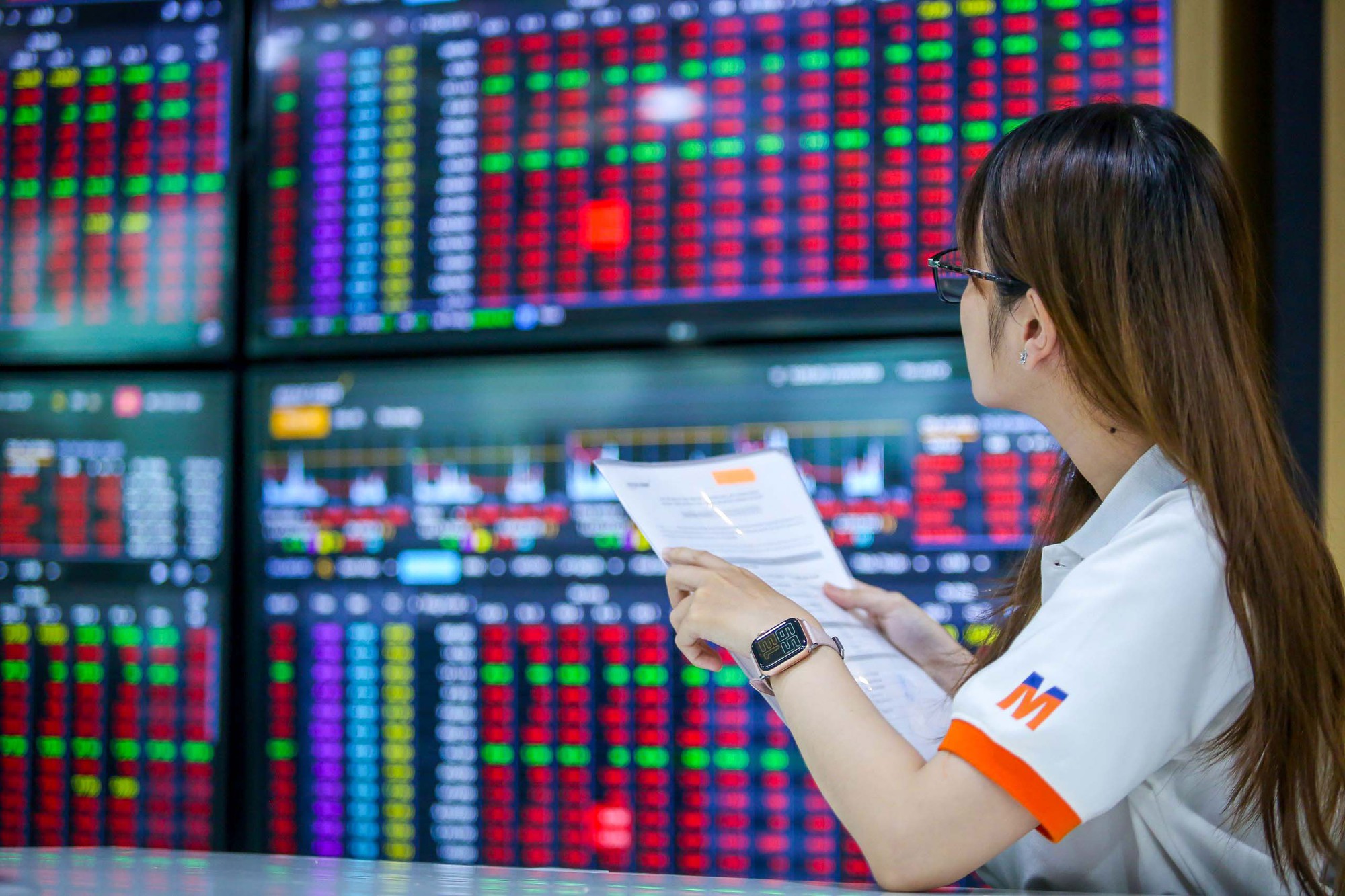 Làm gì khi chứng khoán giảm sâu?