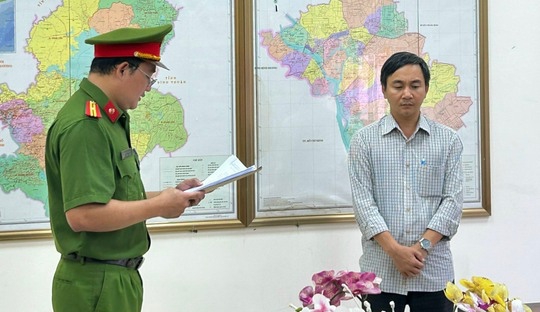 N&Oacute;NG: Bắt giam th&ecirc;m 2 c&aacute;n bộ li&ecirc;n quan vụ 500 căn biệt thự tr&aacute;i ph&eacute;p ở Đồng Nai