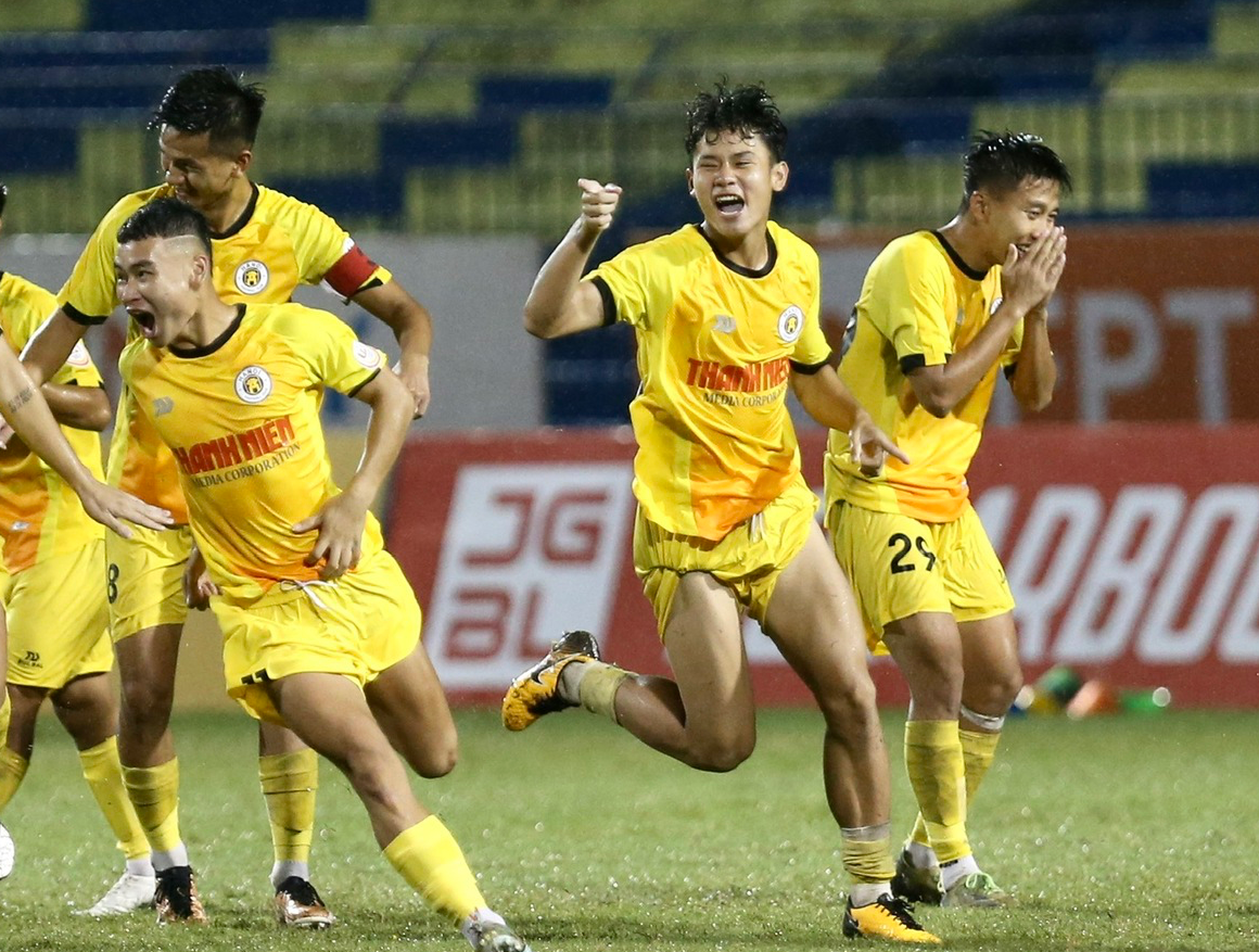 U21 quốc gia: Hà Nội vào bán kết sau 10 lượt sút luân lưu 11 m