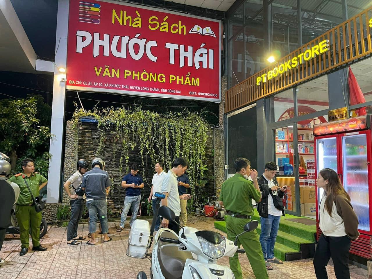 Bắt kẻ cướp dùng súng xông vào nhà sách ở Đồng Nai - Ảnh 3.