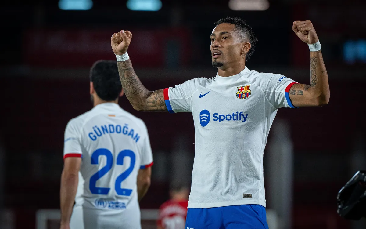 Su&yacute;t thua Mallorca, Barcelona bỏ lỡ cơ hội bứt ph&aacute; ở La Liga - Ảnh 2.