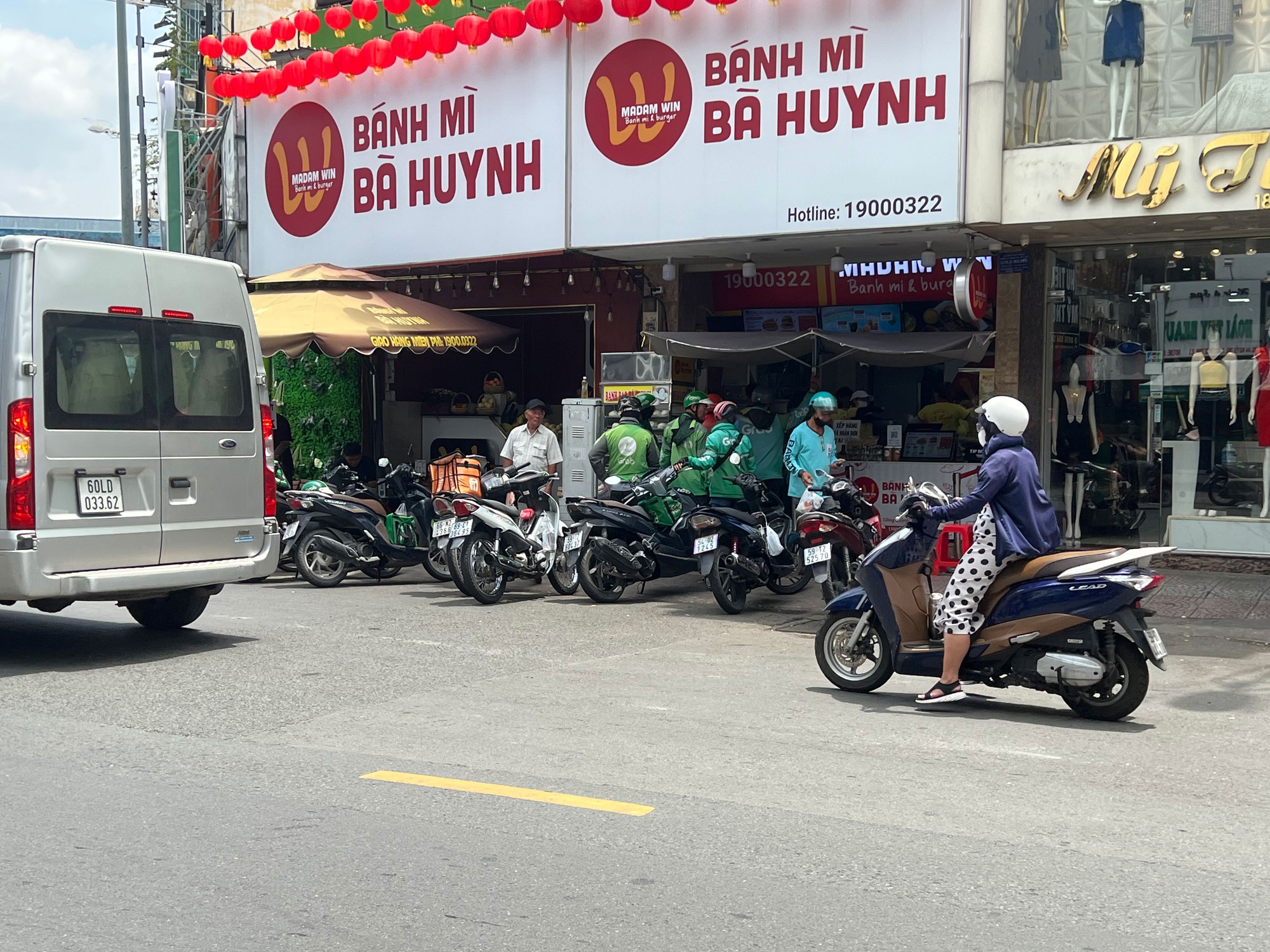 Cạnh tranh khốc liệt trên thị trường giao đồ ăn