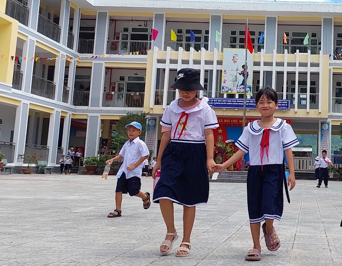 Đà Nẵng lên tiếng về việc tổ chức học tiếng Anh với giáo viên nước ngoài