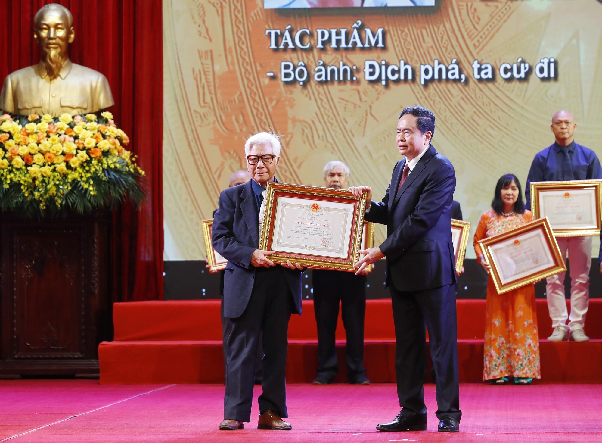 Sớm chi trả tiền thưởng cho tác giả đoạt Giải thưởng Hồ Chí Minh