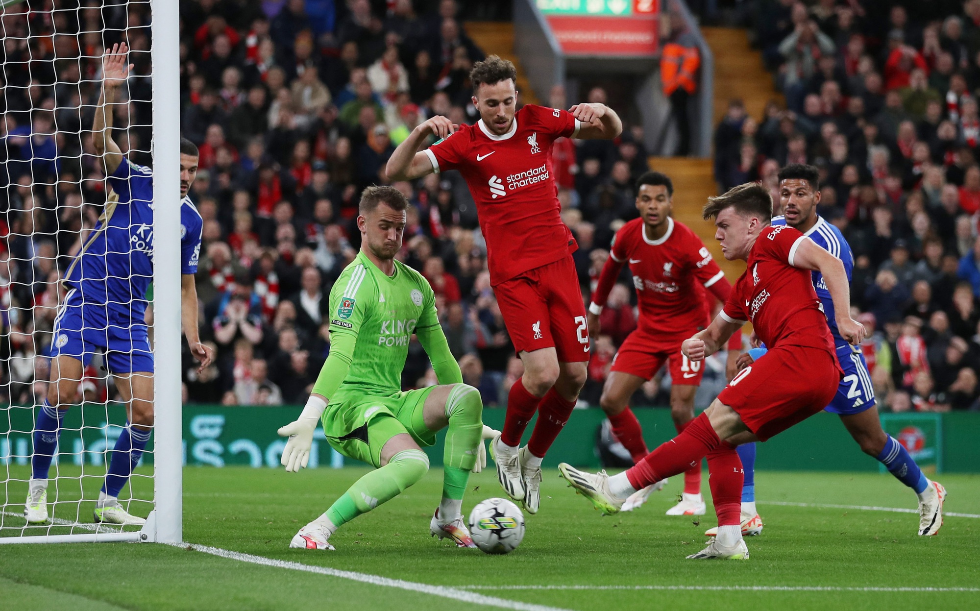 "Đại gia" Ngoại hạng mơ tiếp mạch chiến thắng, hấp dẫn đại chiến Tottenham- Liverpool