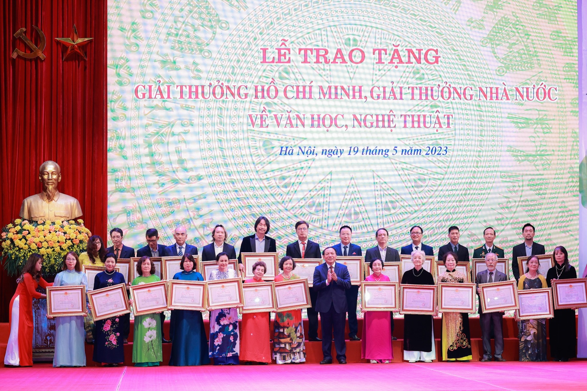 Bộ VH-TT-DL lên tiếng về việc chưa chi trả tiền thưởng Giải thưởng Hồ Chí Minh