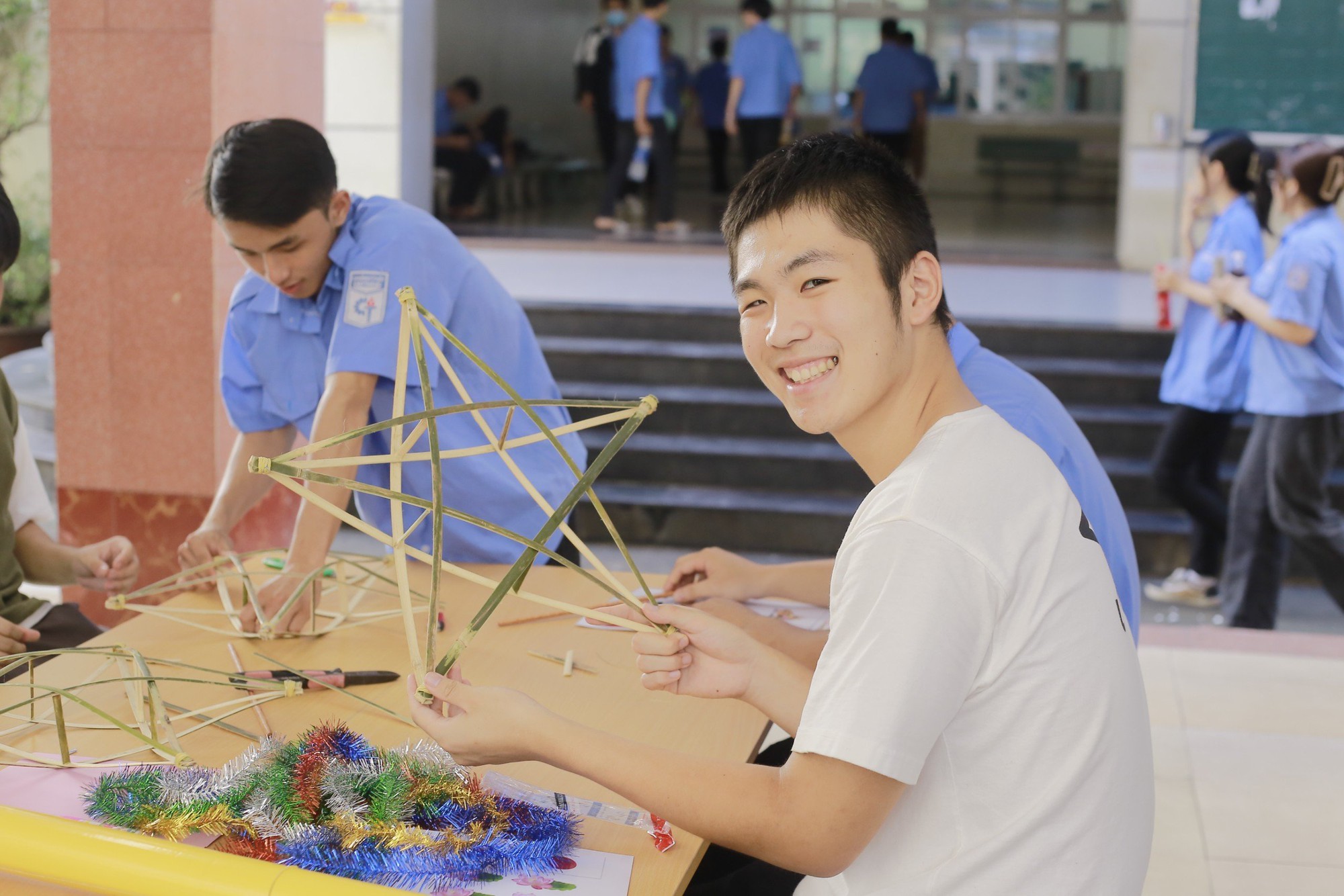Sinh vi&ecirc;n Nhật đến Việt Nam học nghề, đ&oacute;n Trung thu - Ảnh 7.