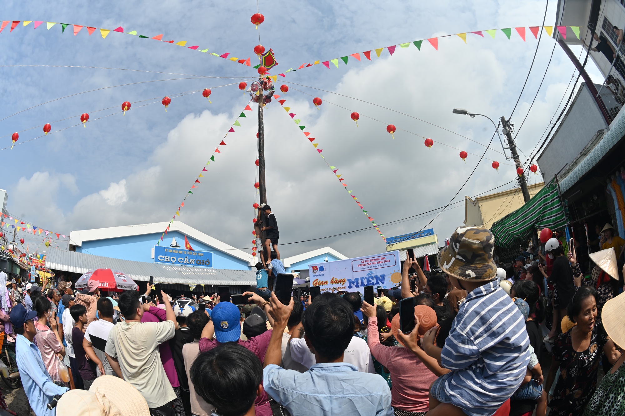 S&ocirc;i động lễ hội Nghinh &Ocirc;ng Cần Giờ 2023  - Ảnh 7.