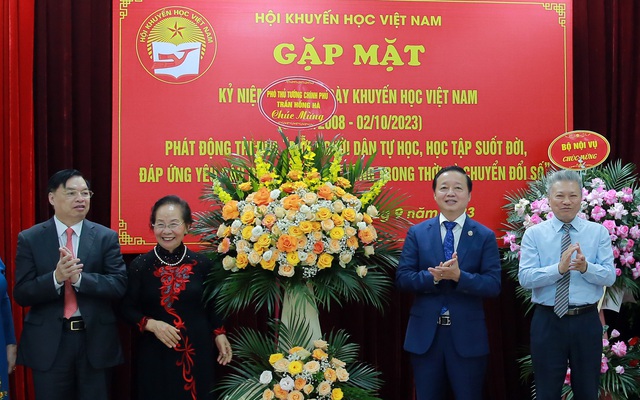Đất nước muốn phồn vinh, h&ugrave;ng cường, phải xuất ph&aacute;t từ con người - Ảnh 3.