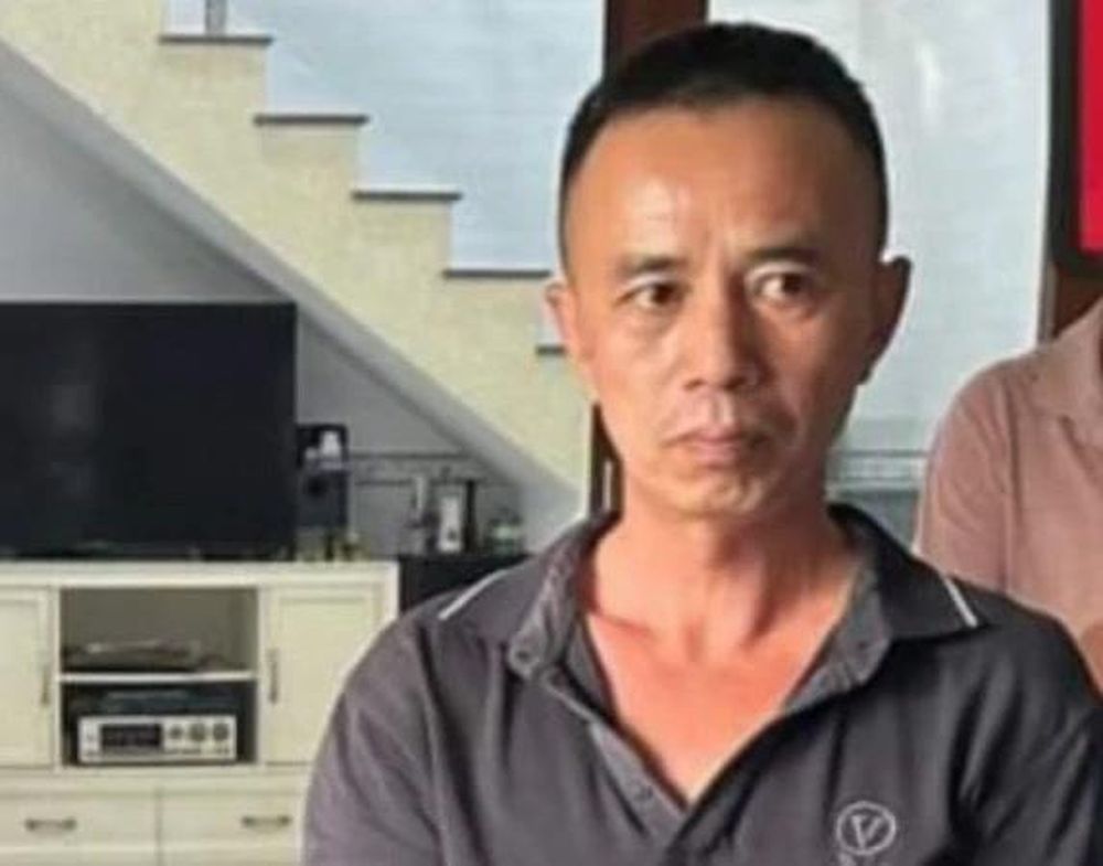 C&ocirc;ng an Đồng Nai đ&atilde; bắt nghi phạm đ&acirc;m chết người mua điện thoại - Ảnh 1.