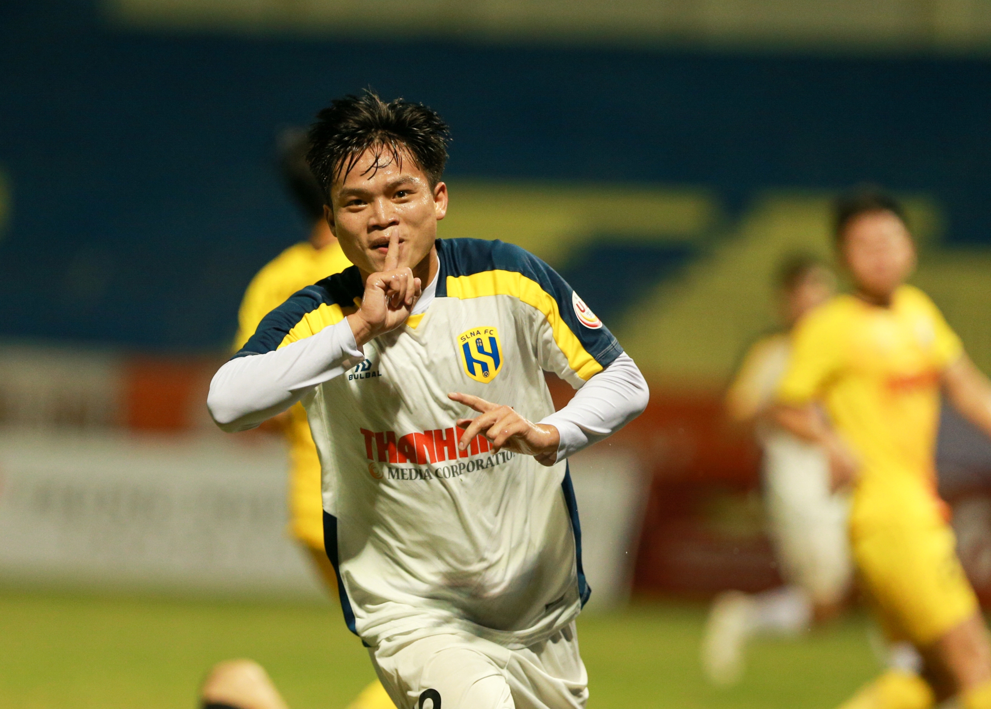 U21 quốc gia: Hồ Văn Cường ghi bàn, SLNA biến Hà Nội thành cựu vương