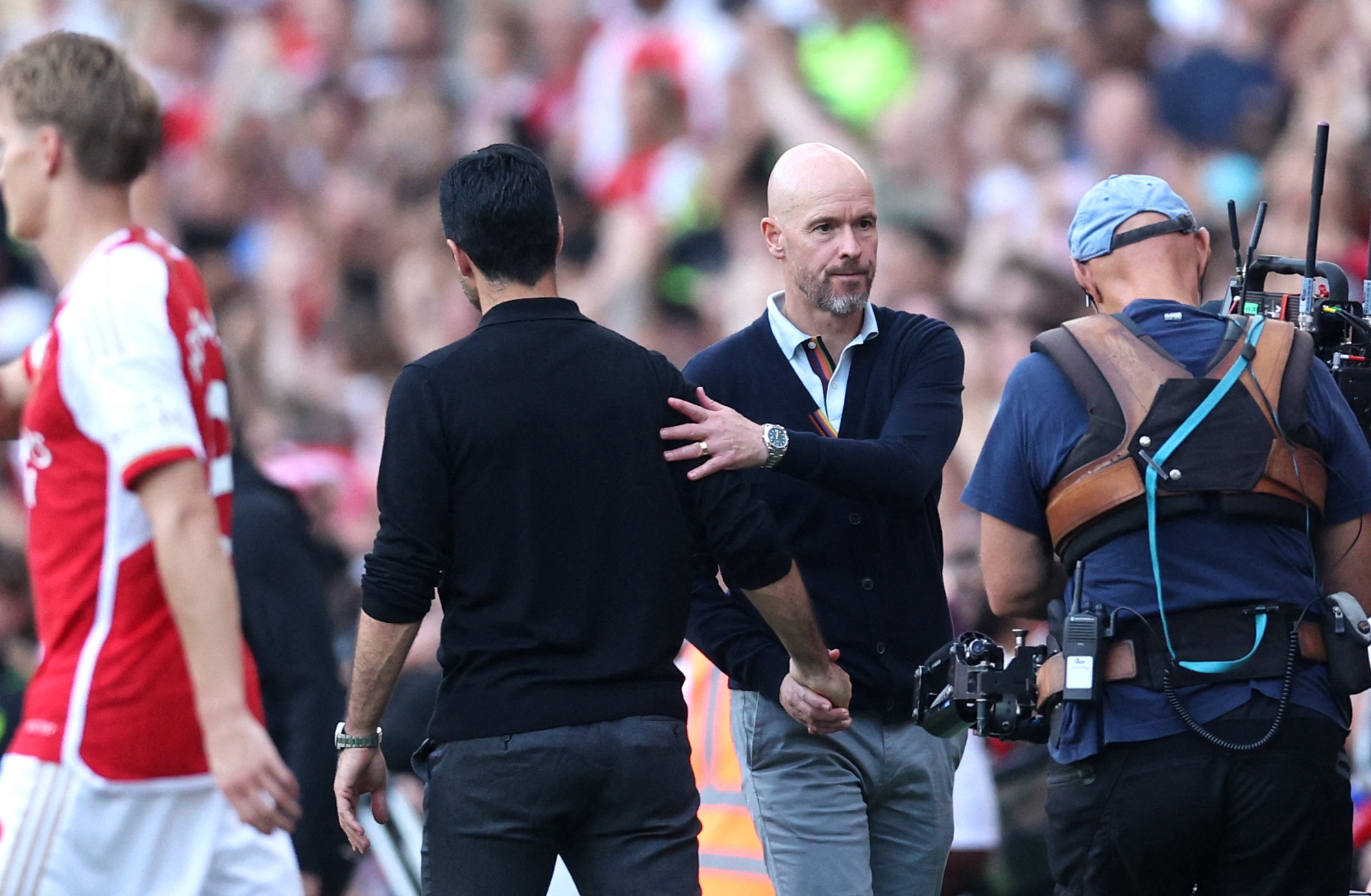 VAR gây náo loạn trận đại chiến, Man United lại thảm bại trên sân Arsenal - Ảnh 1.