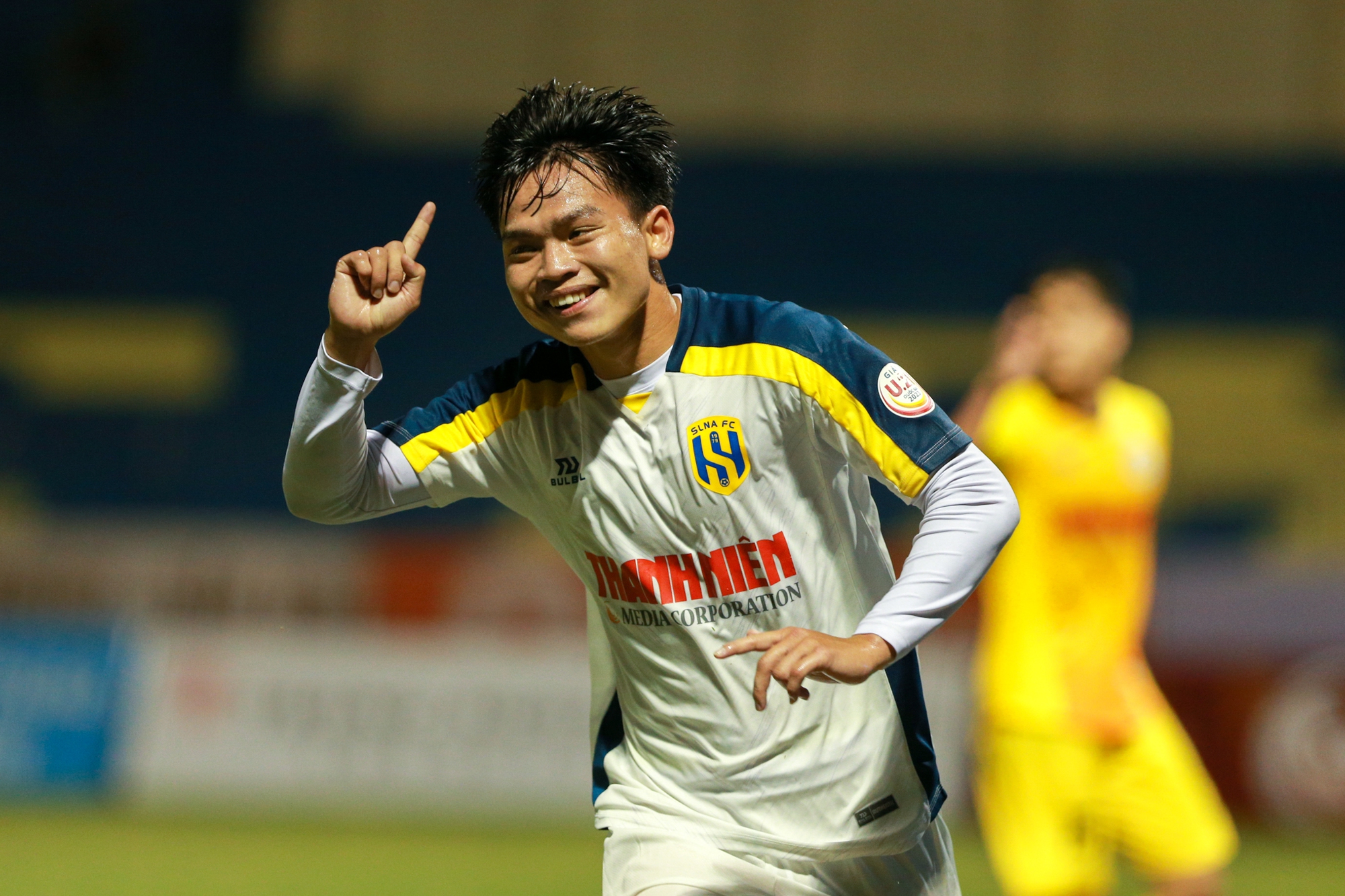 Trụ cột của U21 SLNA bất ngờ khi được lên tuyển Việt Nam