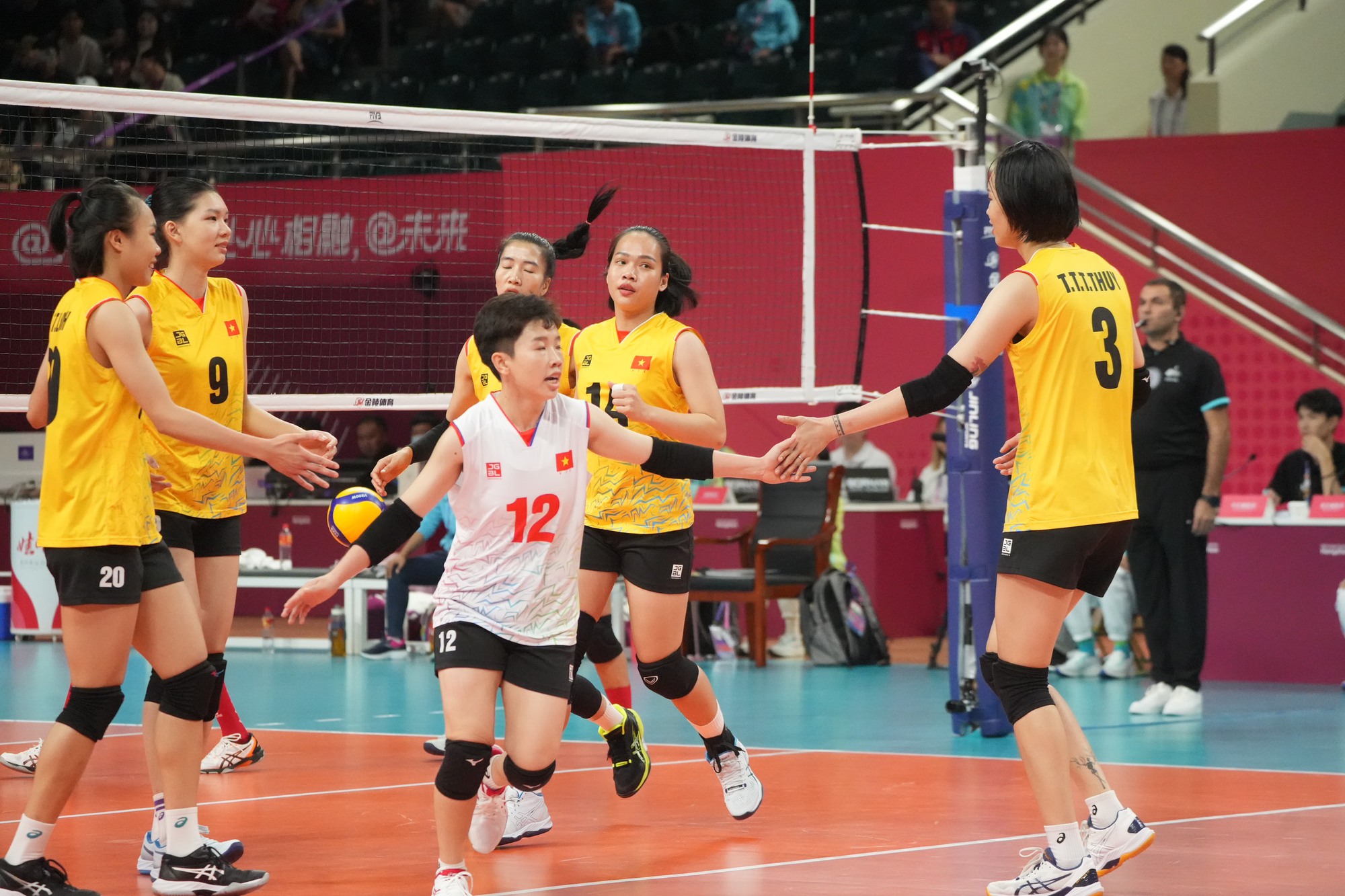 ASIAD 19 ngày 30-9: Trần Thị Nhi Yến xếp hạng 8 cự ly 100m nữ - Ảnh 14.