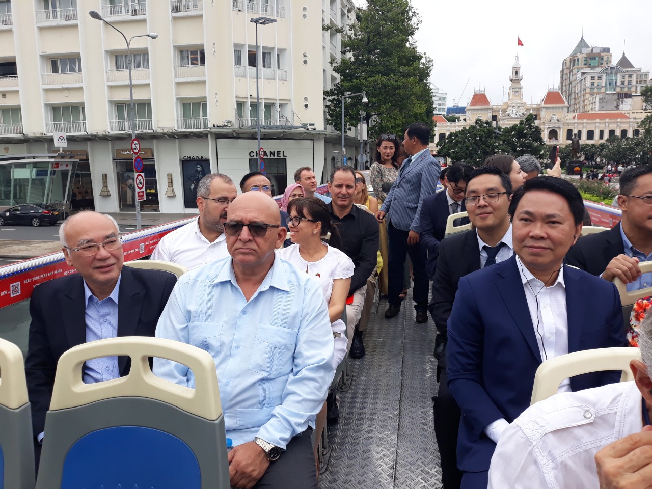 TP HCM: Khai trương chuyến xe kỷ niệm về l&atilde;nh tụ Cuba Fidel Castro - Ảnh 13.