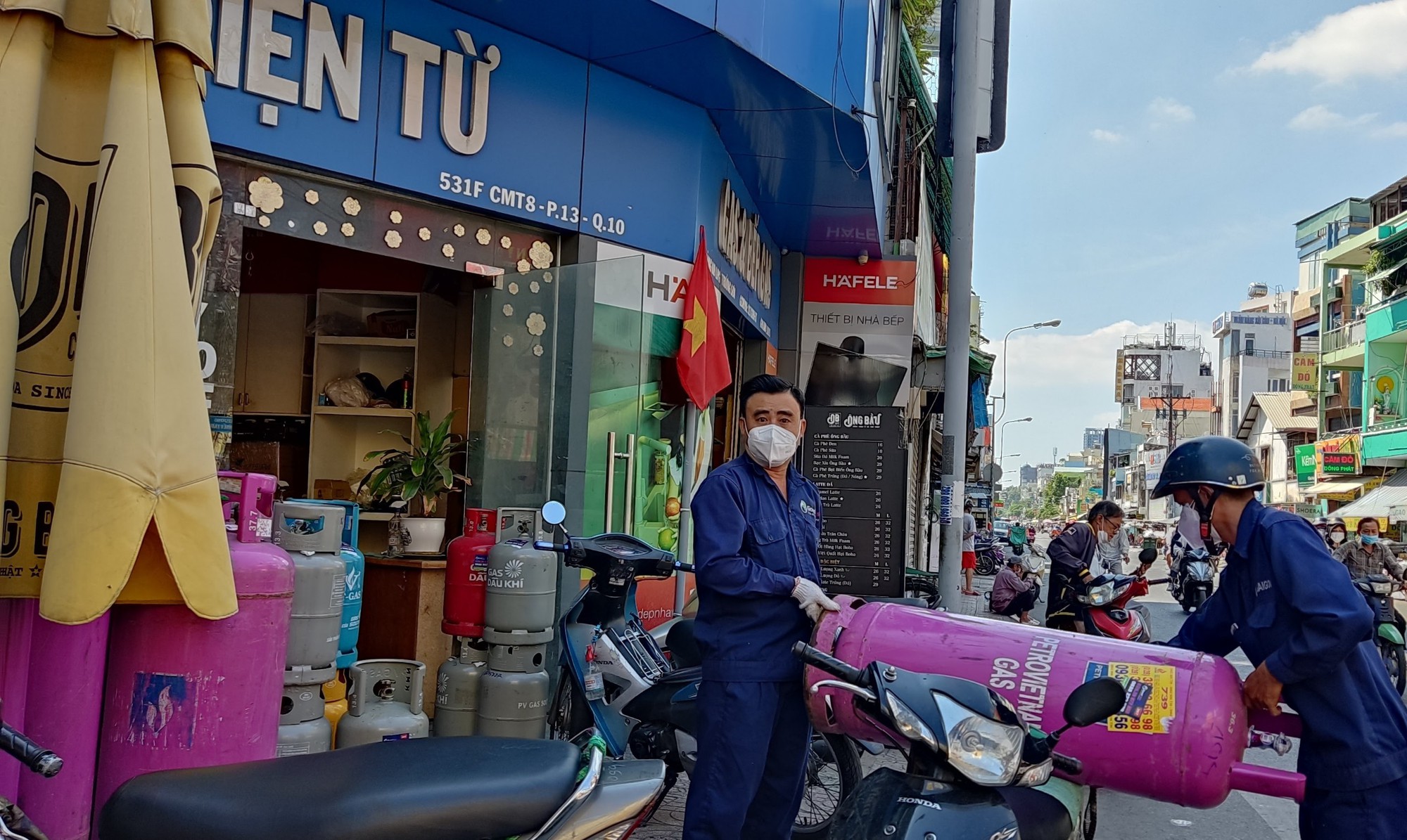 Giá gas tăng lần thứ 4 liên tiếp