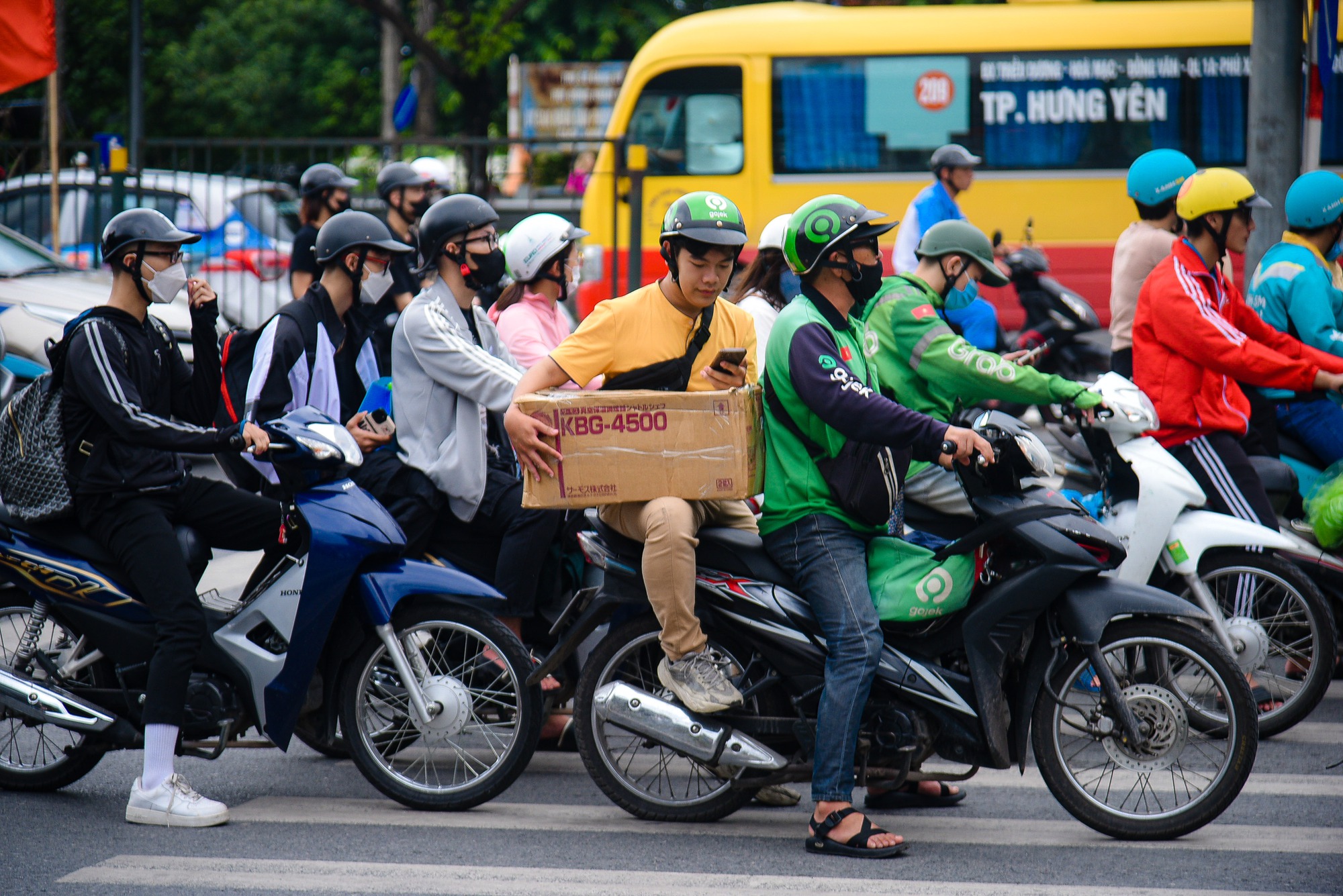 Bất ngờ hình ảnh cửa ngõ Thủ đô Hà Nội ngày cuối nghỉ lễ - Ảnh 7.