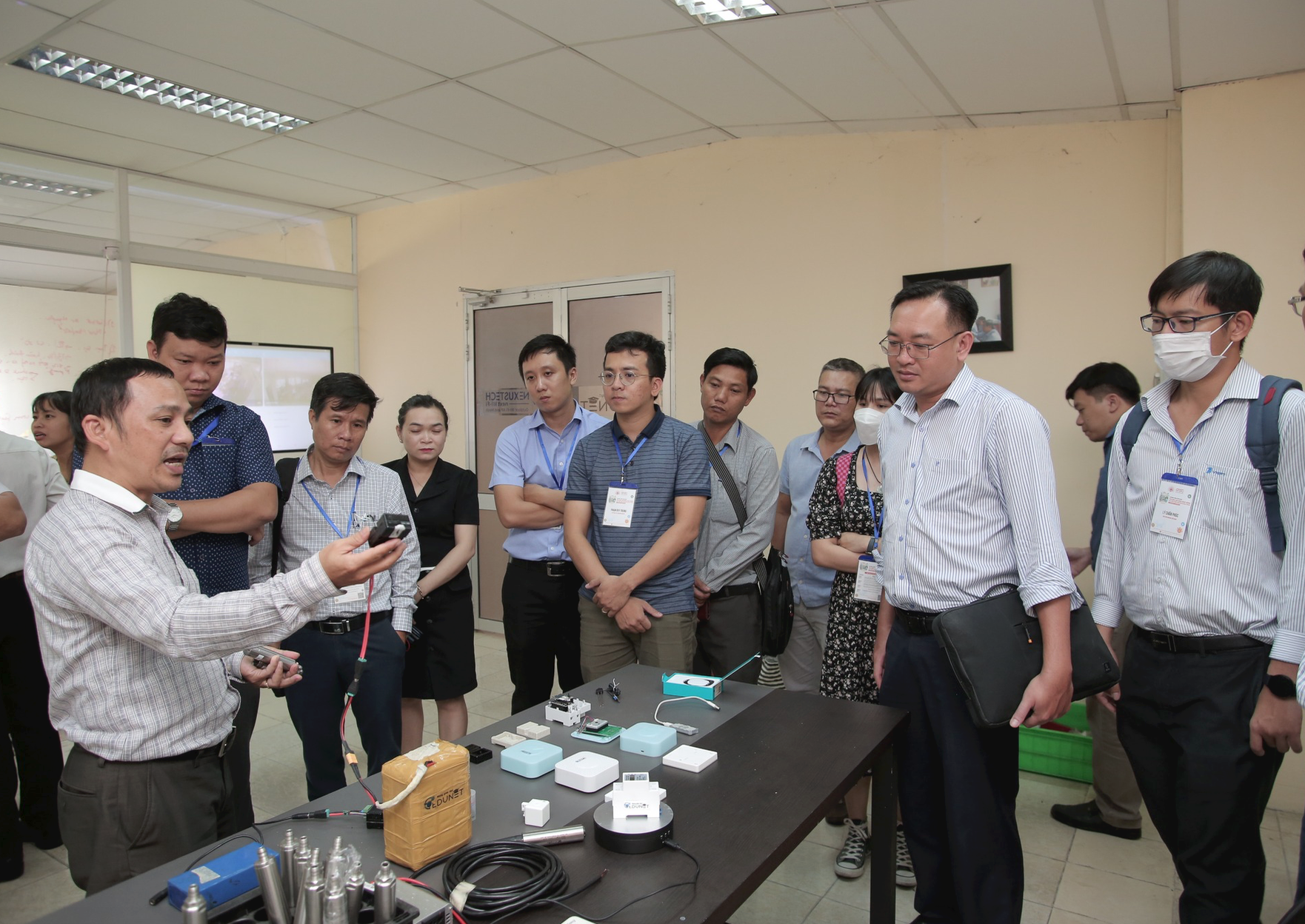 Người gốc Việt về nước làm việc