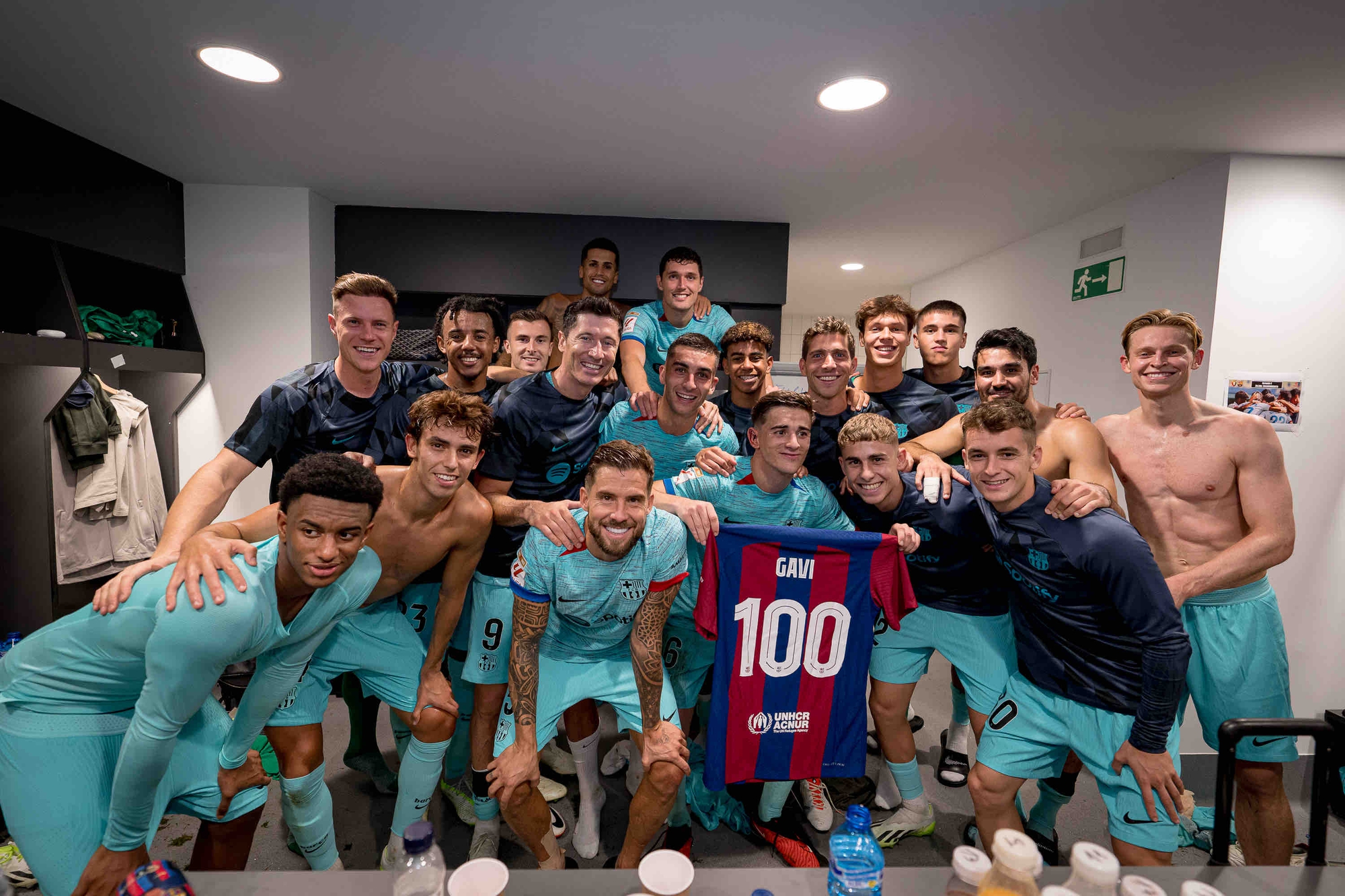 N&eacute;n đau thi đấu, Gavi đạt cột mốc lịch sử c&ugrave;ng Barcelona - Ảnh 2.