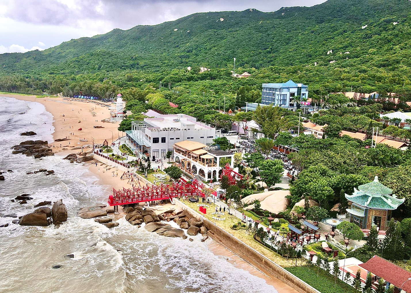 Tr&acirc;n Ch&acirc;u Beach & Resort c&ocirc;ng bố đạt chuẩn 4 sao - Ảnh 2.