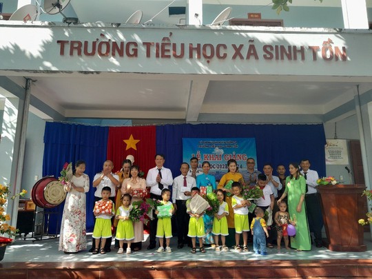 X&uacute;c động lễ khai giảng của học tr&ograve; v&ugrave;ng cao Quảng Nam v&agrave; huyện đảo Trường Sa - Ảnh 22.