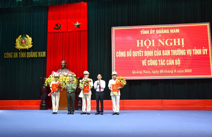 TRAO QUYET DINH PHO BI THU