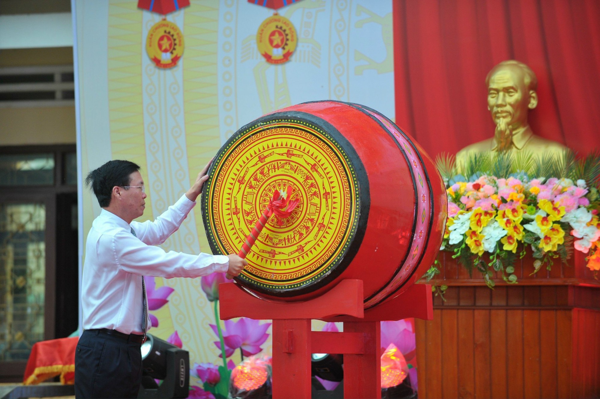 Chủ tịch nước Võ Văn Thưởng: Cần làm tốt công tác giáo dục cho người đồng bào dân tộc thiểu số - Ảnh 2.