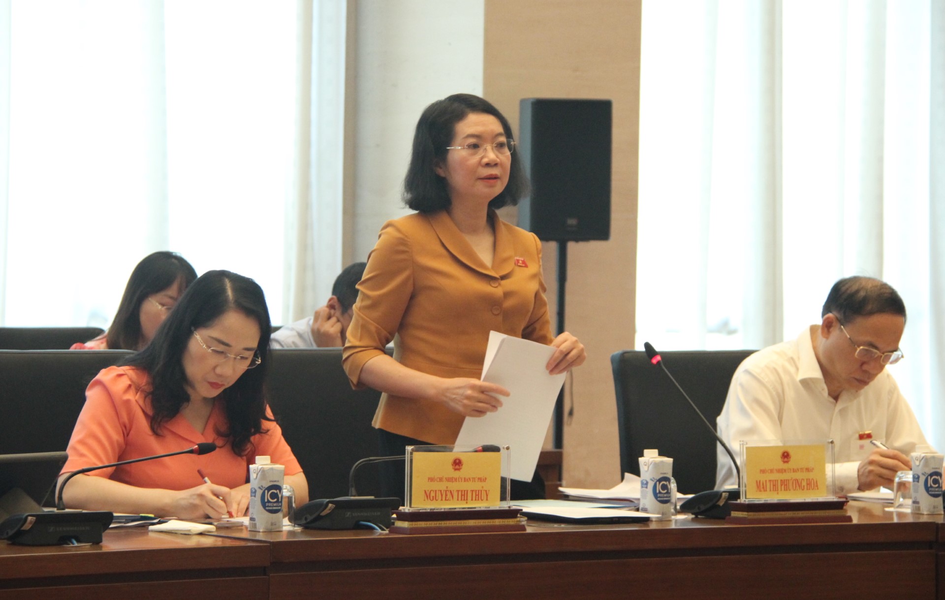 Kiểm so&aacute;t quyền lực, bịt lỗ hổng ph&aacute;p luật
