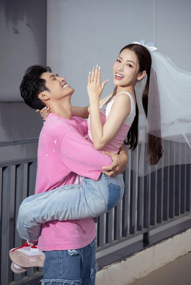 Gin Tuấn Kiệt - Puka: Showbiz Việt th&ecirc;m cặp đ&ocirc;i chị em đi về chung lối - Ảnh 1.