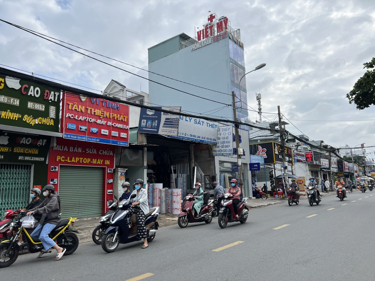 Vụ "Người mẹ gõ cửa từng nhà tìm nguyên nhân cái chết của con": Tình tiết cần sáng tỏ