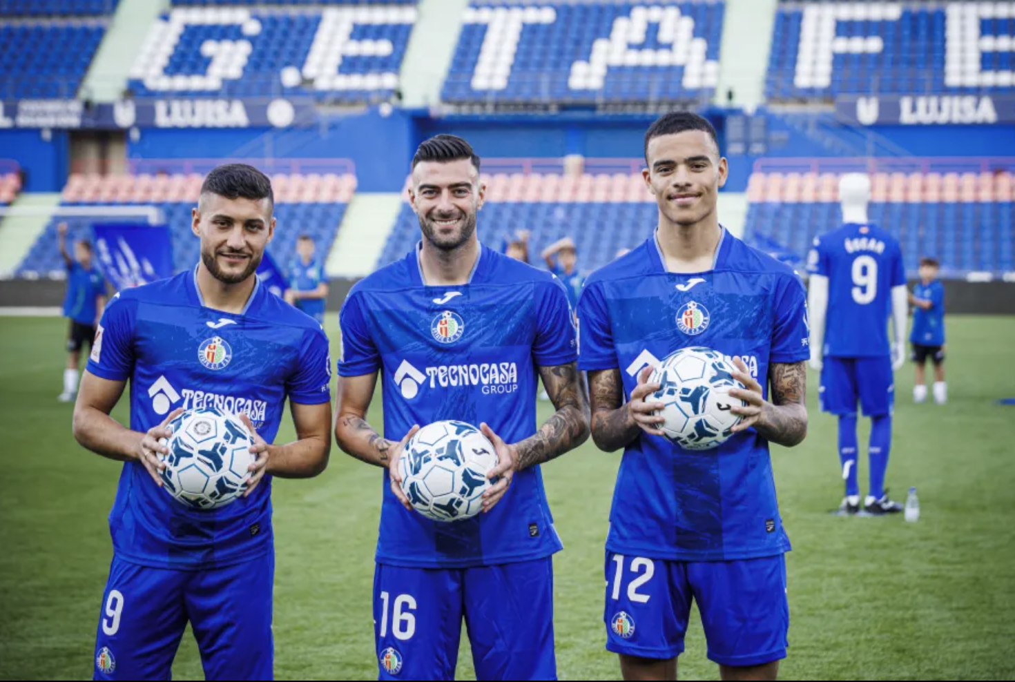 Mason Greenwood chào sân Getafe, cổ động viên háo hức đón cựu tuyển thủ Anh