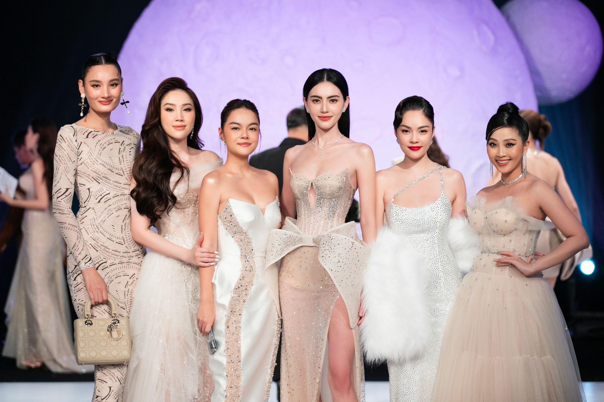 Thực hư việc Lý Nhã Kỳ đám cưới