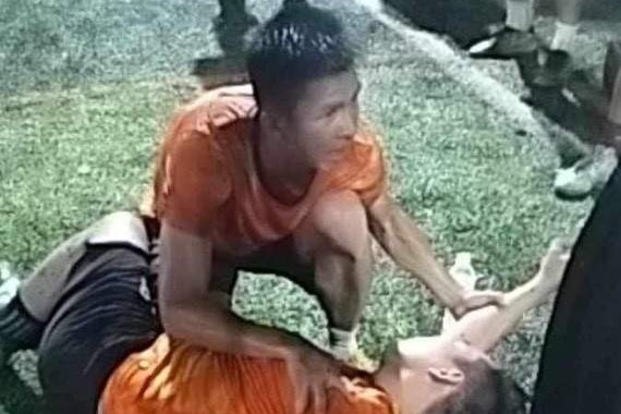 Công an làm việc với nhóm đá banh cắn rách tai đối thủ ở TP Thủ Đức