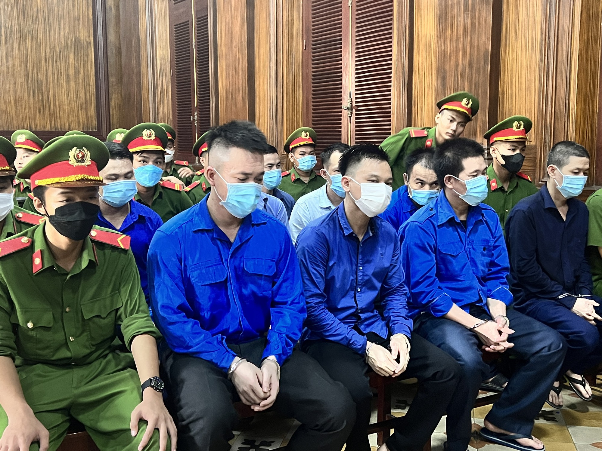 Băng nhóm "máu mặt" vùng ven TP HCM lãnh án