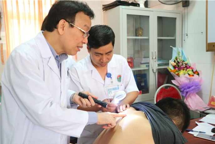 Cuộc thi viết: “Người thầy thuốc trong tôi”: Người chuyên phát hiện bệnh lạ